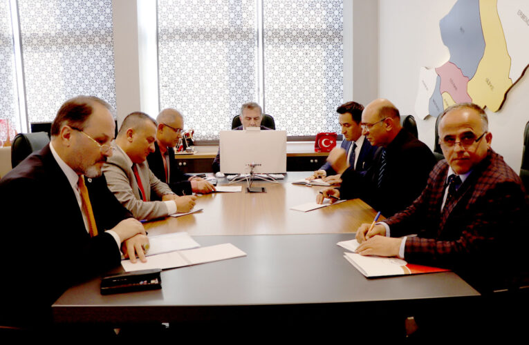 71 ilin millî eğitim müdürüyle çevrim içi toplantı gerçekleştirildi