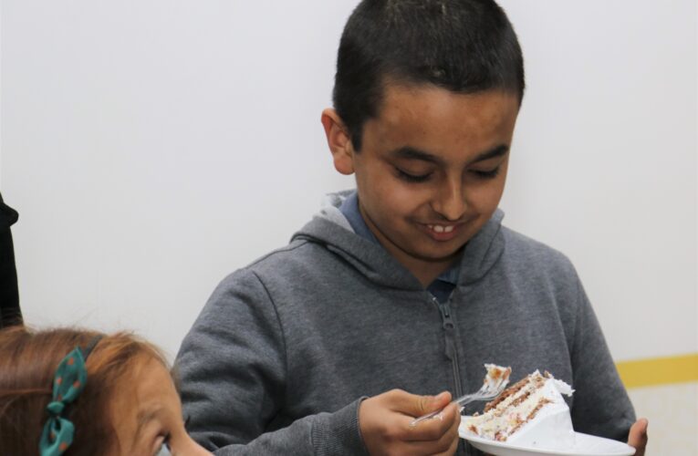 BAŞKAN YILMAZ’DAN, KANSER HASTASI BERKAY’A SÜRPRİZ DOĞUM GÜNÜ KUTLAMASI