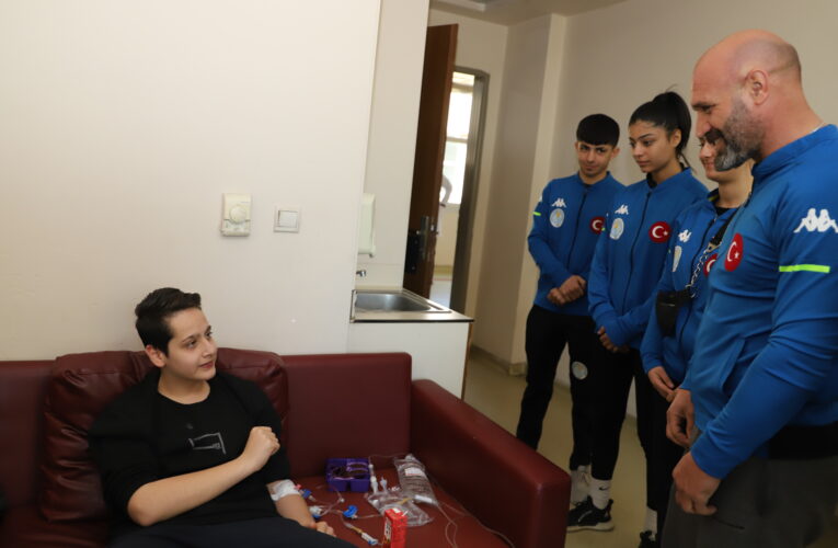 Depremde enkaz altında kalan kickboks sporcusu Burak Sürücü, 100’üncü saatte kurtarılmıştı