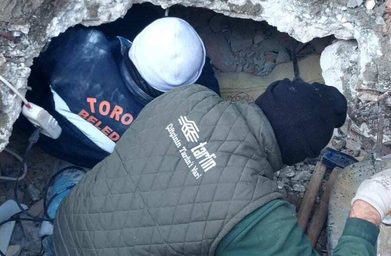 HATAY’DA MUCİZE KURTULUŞ; DEPREMİN 8’İNCİ GÜNÜNDE BİR CAN DAHA KURTARILDI