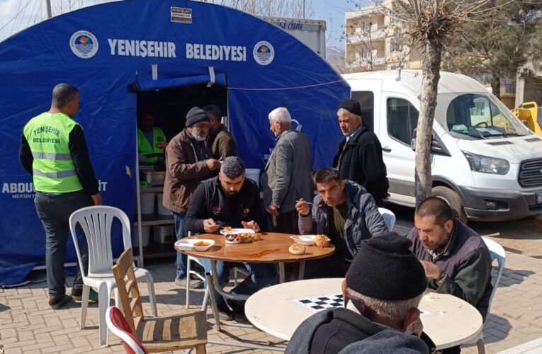 Yenişehir Belediyesi Adıyaman’da her gün 4 bin kişiye yemek ikram ediyor