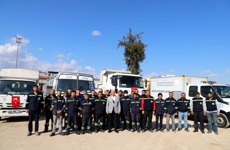 İş makineleri, arama-kurtarma personeli, servis araçları ve yardım TIR’ı gönderildi