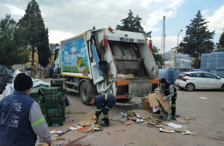 Akdeniz Belediyesi, DEPREMZEDELERİN TEMİZ SU İHTİYACINI KARŞILAMAYA DEVAM EDİYOR