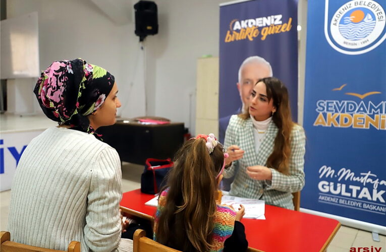 AKDENİZ BELEDİYESİ UZMAN PSİKOLOGLARI DEPREMZEDE VATANDAŞLARIN YANINDA