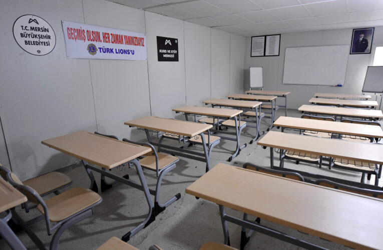 BÜYÜKŞEHİR’DEN HATAY ÇADIRKENTTE KONTEYNER DERSANE