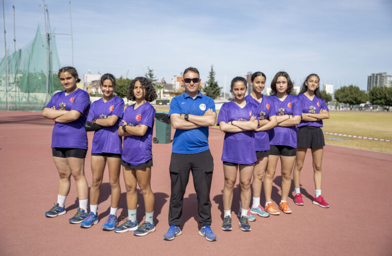 BÜYÜKŞEHİR’İN “KIR ÇİÇEKLERİ” BAŞARIYA DOYMUYOR