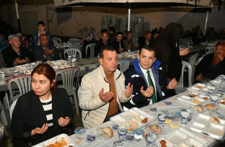 Başkan Abdullah Özyiğit, Değirmençaylılarla iftar sofrasında buluştu