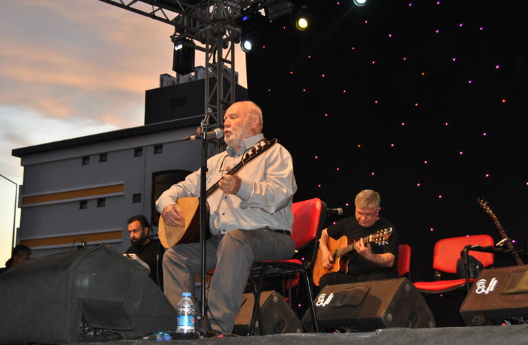 MERSİN CEMEVİNİN BURS KONSERİNE YOĞUN İLGİ