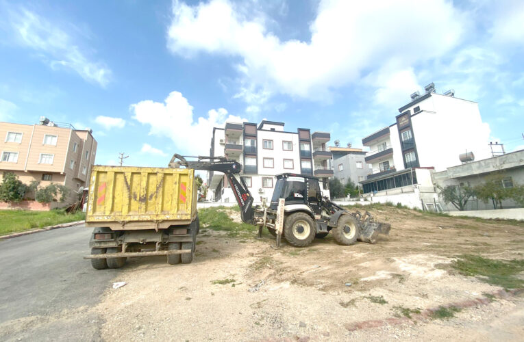 TOROSLAR’DA MAHALLELER KÖŞE BUCAK TEMİZLENİYOR