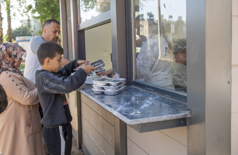 MAHALLE MUTFAKLARI YENİDEN MERSİNLİLERİN HİZMETİNDE