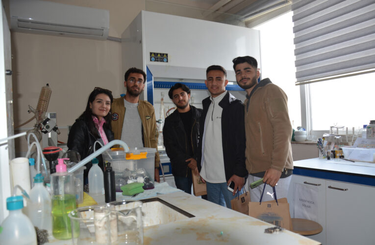 BÜYÜKŞEHİR, ÖĞRENCİLERE ÜNİVERSİTELERİ TANITIYOR