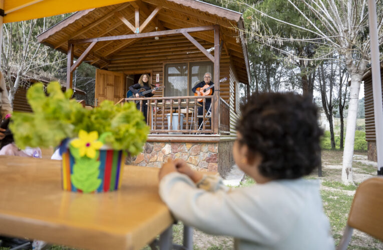 BÜYÜKŞEHİR BELEDİYESİ HAYATA İLK ADIMLARINI ATAN MİNİKLERE EN İYİ ŞEKİLDE REHBERLİK EDİYOR