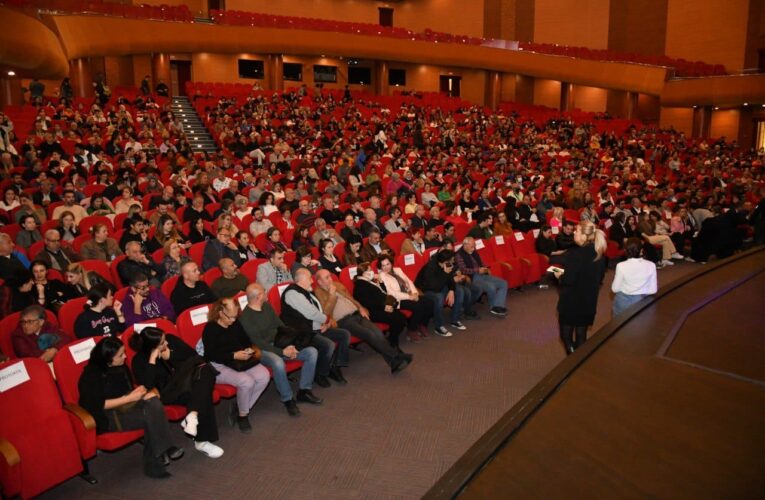 Uğur Mumcu tiyatro oyunuyla Yenişehir’de anıldı