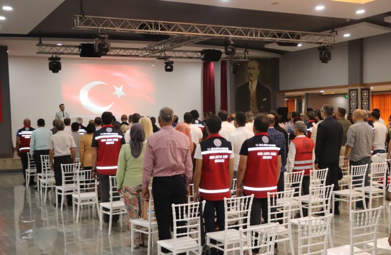 MİLLİ EĞİTİM BAKANLIĞIMIZDAN GÖNÜLLÜ ÖĞRETMENLERİMİZE PLAKET