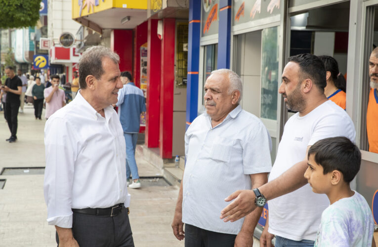 BAŞKAN SEÇER, İSTİKLAL CADDESİ ESNAFINI ZİYARET ETTİ