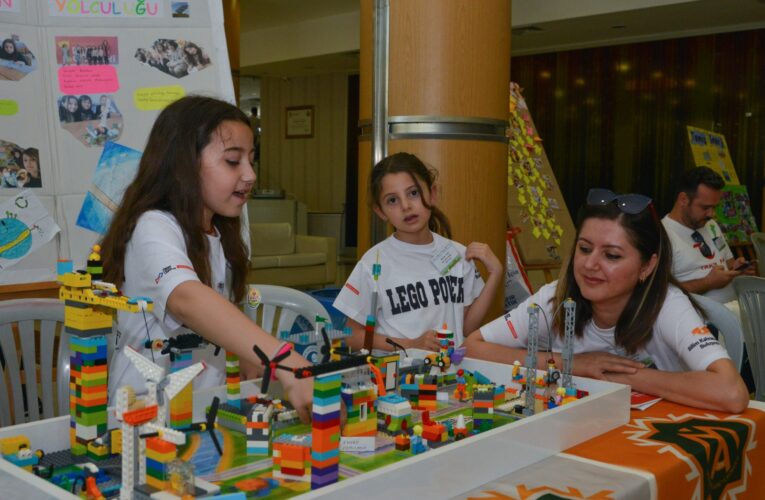 “Minik Bilim Kahramanları” hayran bıraktı