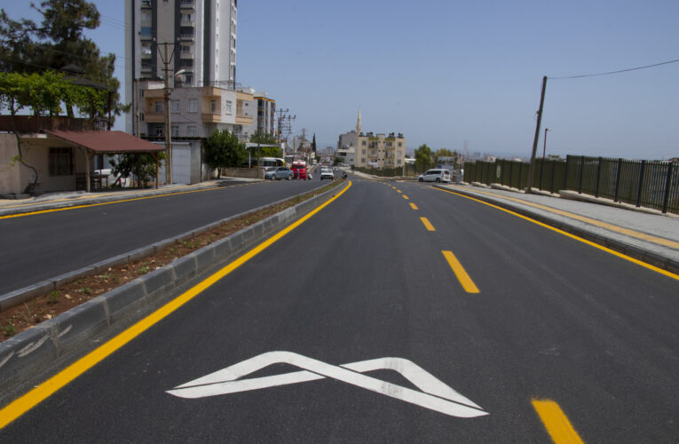 BÜYÜKŞEHİR, GÖZNE CADDESİ’NDEKİ 3 KİLOMETRELİK YOLU YENİLEDİ
