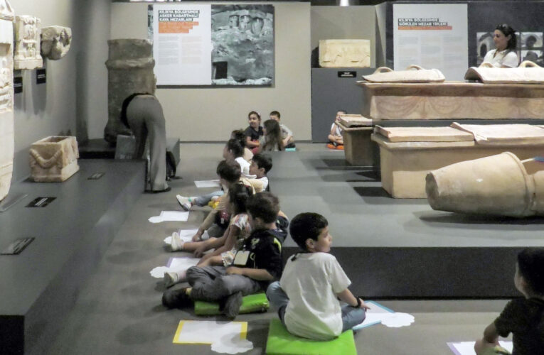 BÜYÜKŞEHİR’İN KREŞ ÖĞRENCİLERİ TARİHE YOLCULUK YAPTI