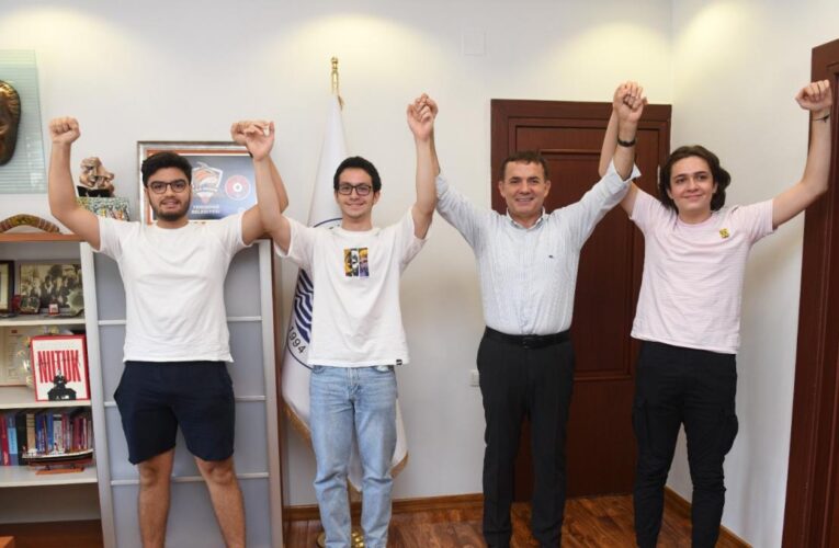 Başkan Özyiğit, “2 bin 831 öğrencimize 5 milyon 40 bin TL’lik nakdi eğitim desteğinde bulunduk.”