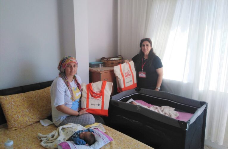 YENİ DOĞAN BEBEKLERİN İLK HEDİYESİ TOROSLAR BELEDİYESİNDEN