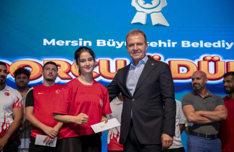 SEÇER, “SPORCU ÖDÜLLERİ TÖRENİ”NE KATILDI