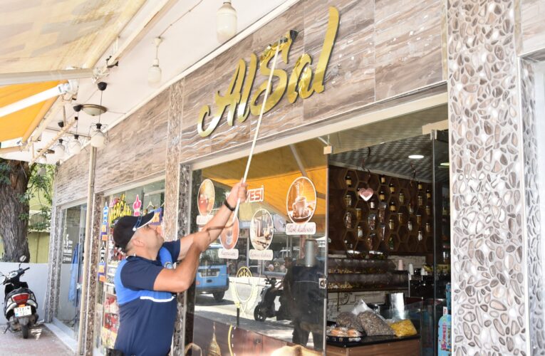 TOROSLAR’DA YABANCI TABELALAR TEK TEK SÖKÜLDÜ