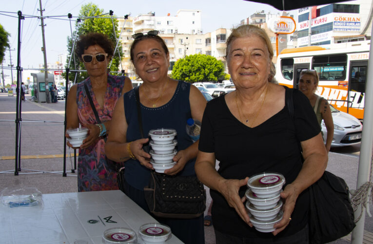 AŞURENİN BEREKETİ BÜYÜKŞEHİR’LE PAYLAŞTIKÇA ÇOĞALIYOR
