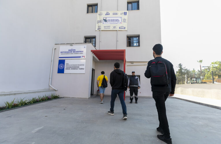 BÜYÜKŞEHİR’İN YURTLARI ÜNİVERSİTELİ GENÇLERİ BEKLİYOR