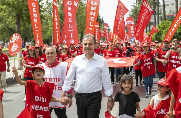 MERSİN BÜYÜKŞEHİR, BELEDİYE İŞ VE DİSK GENEL İŞ ARASINDA EK PROTOKOLÜN İMZALARI ATILDI