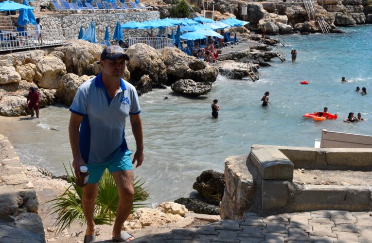 MESKİ AKDENİZ’İN TEMİZLİĞİNİ ÖZENLE KONTROL EDİYOR