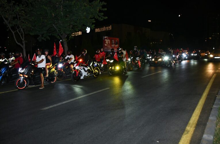 Yenişehir Belediyesi zaferin coşkusunu sokaklara taşıdı