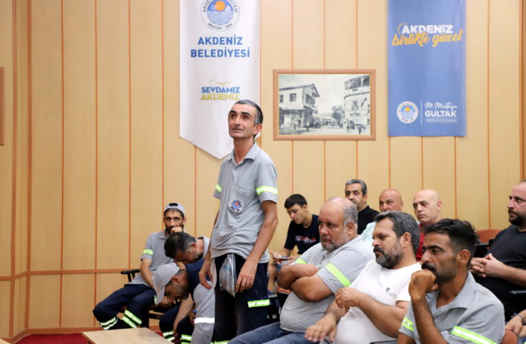 AKDENİZ BELEDİYESİ’NDEN PERSONELE İŞ SAĞLIĞI VE GÜVENLİĞİ EĞİTİMİ