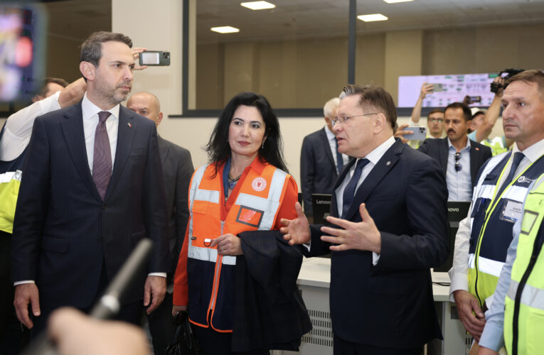 ROSATOM GENEL MÜDÜRÜ LIKHACHEV, ENERJİ VE TABİİ KAYNAKLAR BAKANI ALPARSLAN BAYRAKTAR İLE BİR ARAYA GELDİ