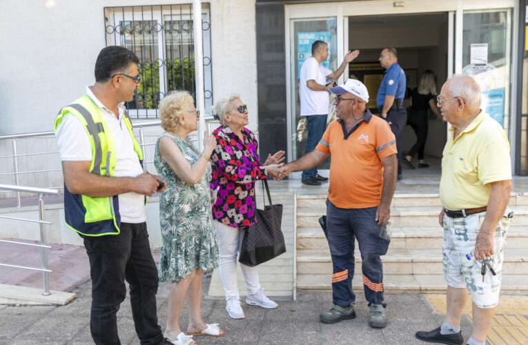 BULDUĞU CÜZDANI SAHİBİNE ULAŞTIRAN BÜYÜKŞEHİR PERSONELİ HERKESİN TAKDİRİNİ TOPLADI