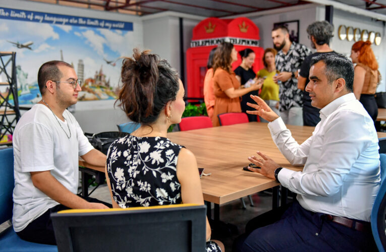 ‘HELLO MERSİN’LE BİRLİKTE MERSİNLİLER HEM EĞLENİYOR HEM ÖĞRENİYOR