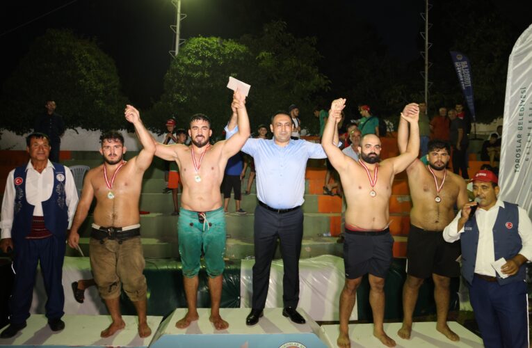 TOROSLAR’IN GELENEKSEL KARAKUCAK GÜREŞLERİ NEFES KESTİ
