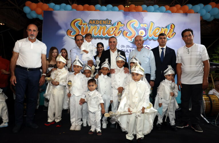 Başkan Mustafa Gültak da çocuklar ve ailelerinin heyecanı ve mutluluğuna ortak oldu