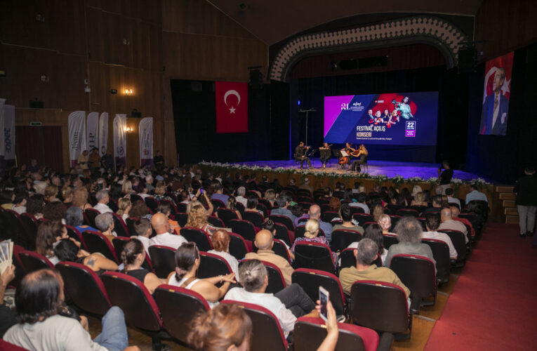 ’21. MERSİN ULUSLARARASI MÜZİK FESTİVALİ’ MÜZİKSEVERLERLE BULUŞTU
