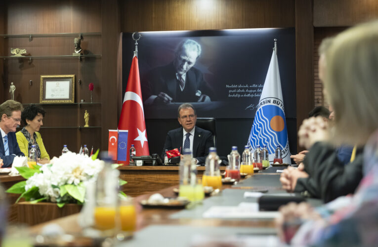 “MERSİN’İN BÜTÜN SEKTÖRLERİ İÇERİSİNDE BARINDIRAN BİR KENT”