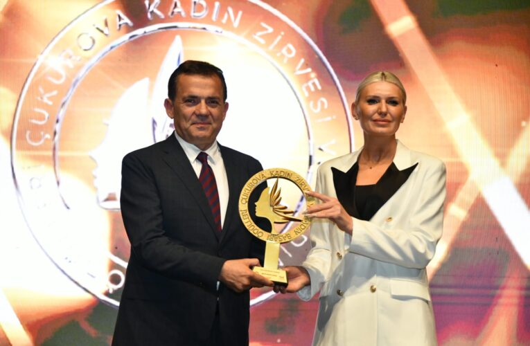 Başkan Özyiğit’e “Yılın En Çok Kadın Yönetici İstihdamı Sağlayan Belediye” ödülü