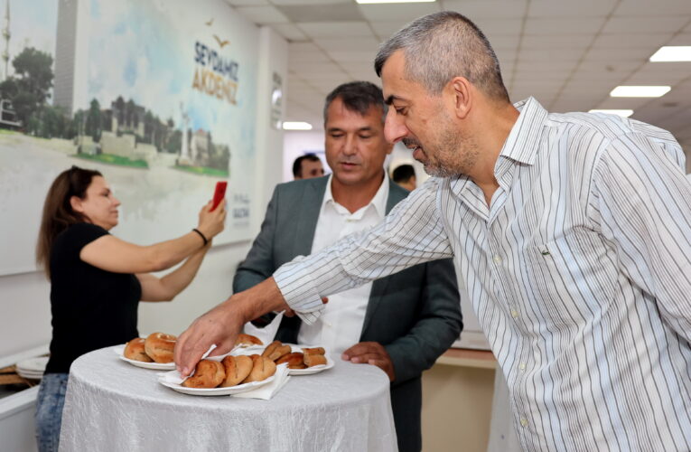“AKDENİZ BELEDİYESİ’NDEN ÜNİVERSİTE KAZANAN GENÇLERE BÜYÜK DESTEK”