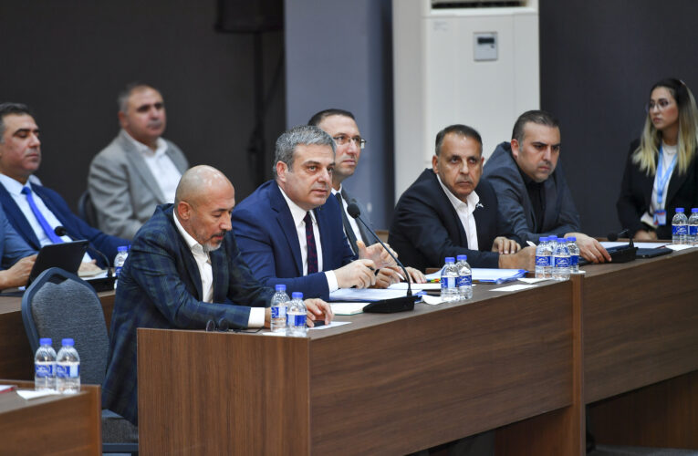 MESKİ GENEL MÜDÜRÜ İRFAN KORKMAZ, MECLİS ÜYELERİNİN SORULARINA YANIT VERDİ