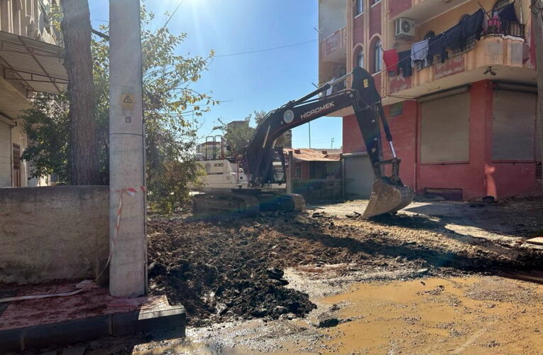 KÖSELERLİ MAHALLESİ’NİN SOKAKLARI YENİLENİYOR