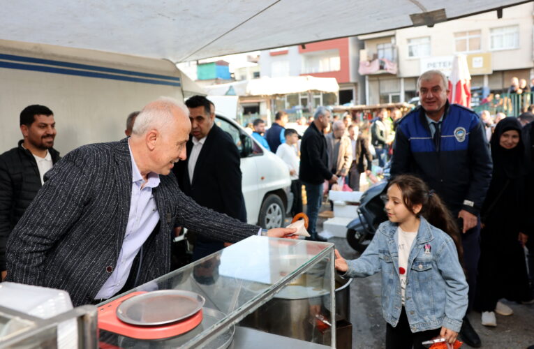 AKDENİZ BELEDİYE BAŞKANI GÜLTAK GÜNDOĞDU MAHALLESİ SEMT PAZARINI ZİYARET ETTİ
