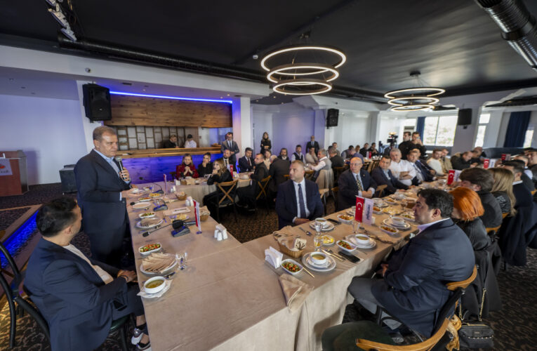 “HANGİ KÖŞEDE HANGİ HİZMETE İHTİYAÇ VARSA YAPTIM”