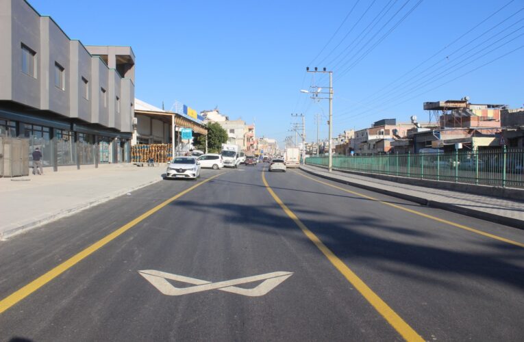 BÜYÜKŞEHİR’İN AKDENİZ’DE ASFALT ÇALIŞMALARI HIZ KESMİYOR