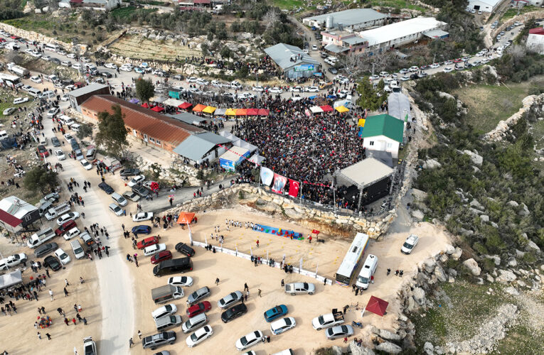 “NE KADAR ÇOK HİZMET, O KADAR ÇOK REFAH VE MUTLULUK”