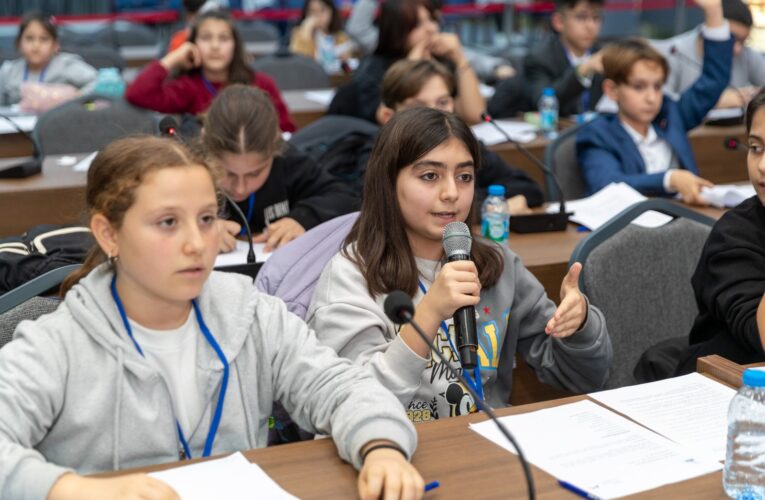 ÇOCUK MECLİSİ’NİN BAŞKAN VEKİLLERİ VE KATİP ÜYELERİ SEÇİLDİ