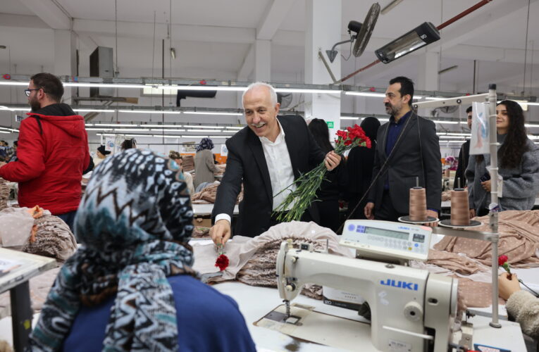 BAŞKAN GÜLTAK, TEKSTİL ÇALIŞANLARIYLA BULUŞTU