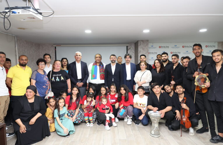 AKDENİZ BELEDİYESİ EŞ BAŞKAN SARIYILDIZ, ROMANLAR GÜNÜ ETKİNLİKLERİNE KATILDI